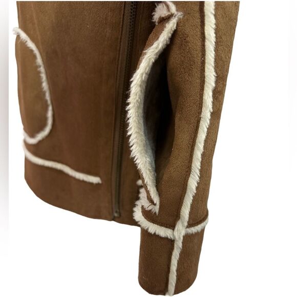 ZARA Asymmetrical Zip up Faux Sherling Vest, SIZE 9/10 - Picture 5 of 10